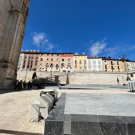 Atuaire Balcon Con Vistas A La Catedral De Apartman *