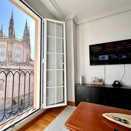 Atuaire Balcon Con Vistas A La Catedral De