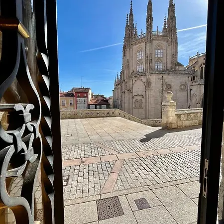 Atuaire Balcon Con Vistas A La Catedral De Apartment *