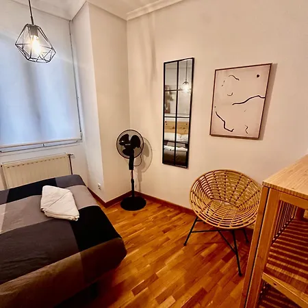 Atuaire Balcon Con Vistas A La Catedral De Lejlighed