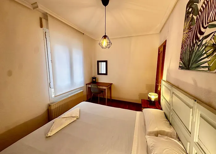 Atuaire Balcon Con Vistas A La Catedral De * Burgo